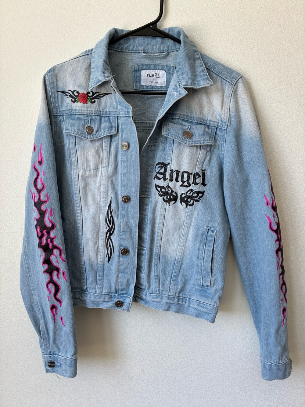 Rue21 Y2K Tribal Flame Graphic Denim Jacket Pink Black S